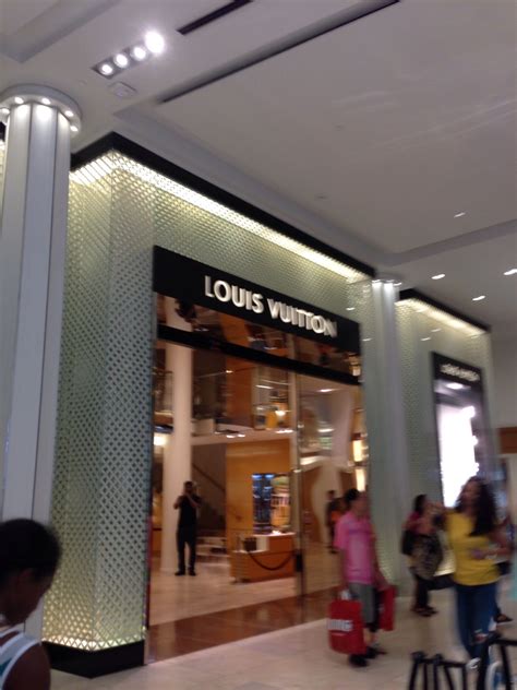 louis vuitton macy's roosevelt field.